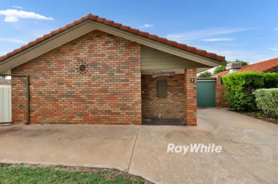 2/1 Mansell Drive, Mildura, Vic 3500