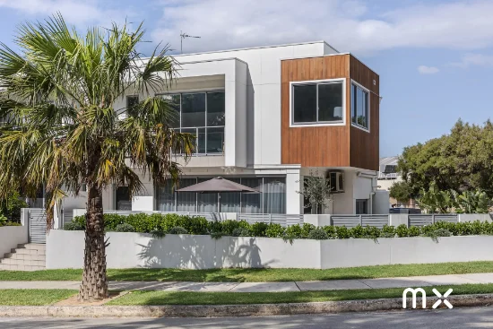 2/1 Redman Avenue, Thirroul, NSW 2515