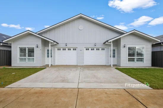 2/10 Bottlebrush Place, Lake Albert, NSW 2650