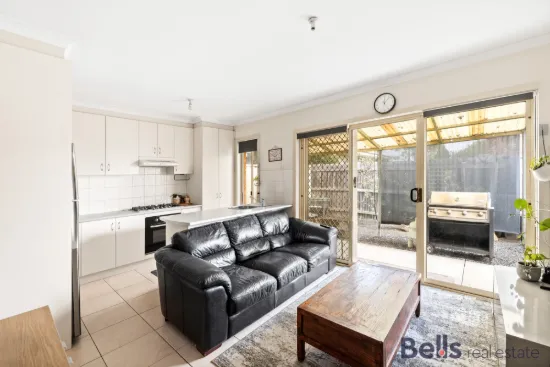 2/10 Castley Crescent, Braybrook, Vic 3019