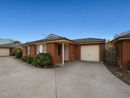 2/10 Dixon Avenue, Werribee, Vic 3030