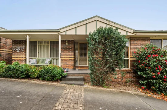 2/10 Felix Grove, Mooroolbark, Vic 3138