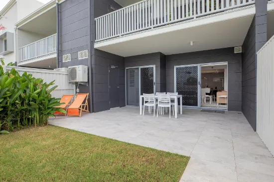 2/10 Michigan Way, Andergrove, Qld 4740