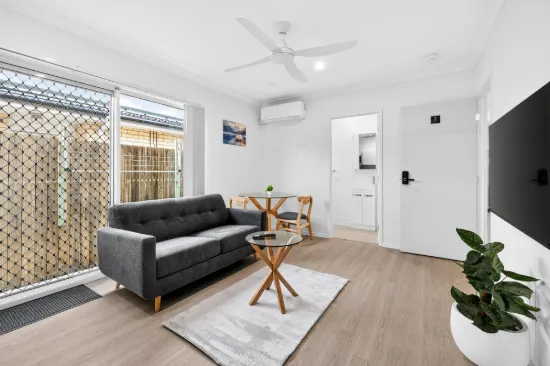 2/10 Nuttall St, Lawnton, Qld 4501