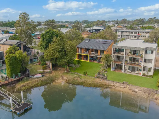 2/10 Pangarinda Place, Mooloolaba, Qld 4557