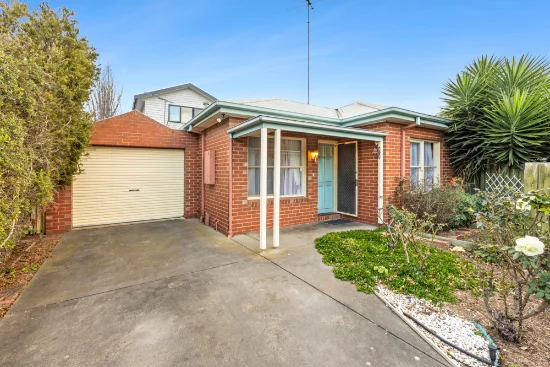 2/101 Waratah Street, Geelong West, Vic 3218