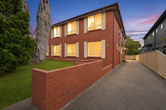 2/107 Amy Street, Regents Park, NSW 2143