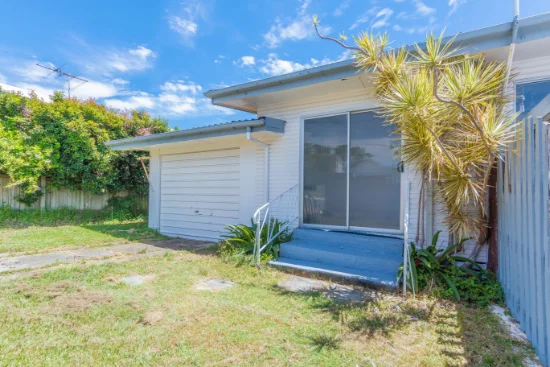 2/10a Joseph Street, Margate QLD 4019 - For Rent