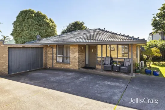 2/11-13 Bayview Road, Mornington, Vic 3931