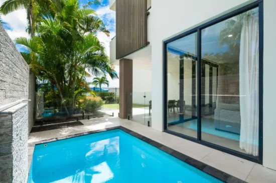 2/11 Altmann Avenue, Cannonvale QLD 4802-Image