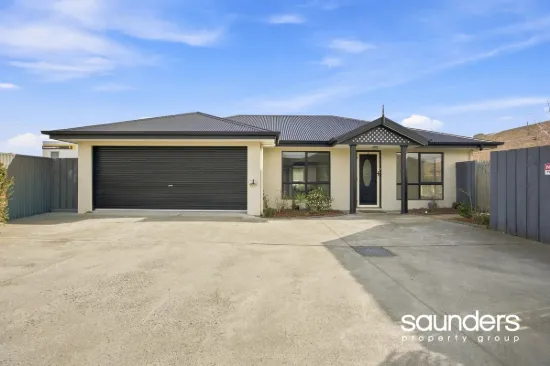 2/11 Cadorna, Mowbray, Tas 7248