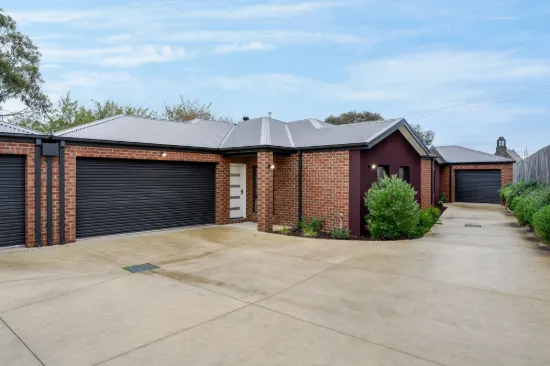 2/11 Dylan Place, Leopold, Vic 3224