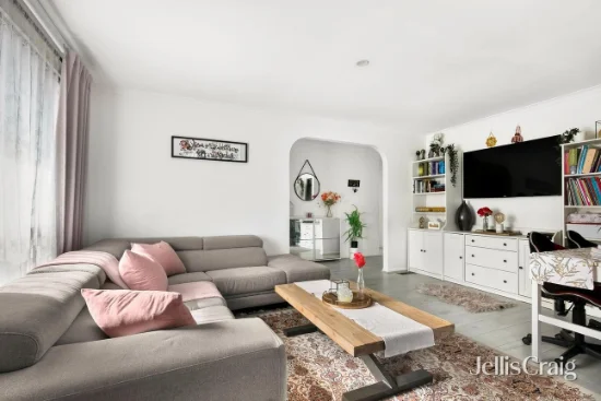 2/11 Elgata Close, Meadow Heights, Vic 3048