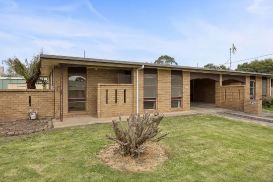 2/11 Mckenzie Street, Cobden VIC 3266-Image