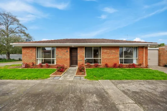 2/110 Campbells Crescent, Redan, Vic 3350