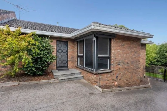 2/111 Disraeli Street, Kew VIC 3101 - For Rent