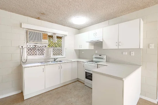 2/115 Mooney St, Gulliver, Qld 4812 - For Rent