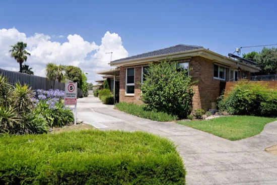 2/12 Jack Road, Cheltenham, Vic 3192