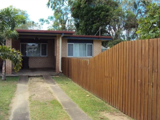 2/12 Petrel Street, Slade Point, Qld 4740