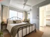 2/125 Frank Street, Labrador, Qld 4215-Image