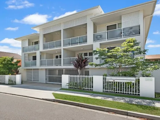 2/125 Franz Road, Clayfield, Qld 4011