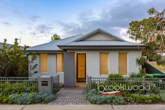 2/13 Craig Street, Mundaring, WA 6073