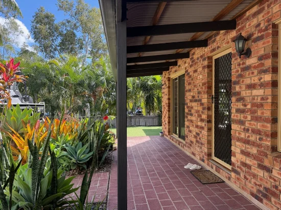 2/13 Eshelby Drive, Cannonvale, Qld 4802