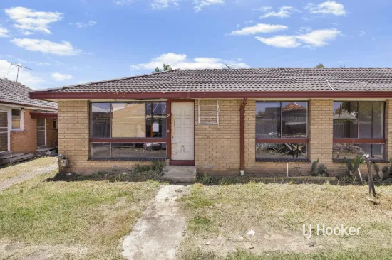 2/13 Mambourin Street, Werribee, Vic 3030
