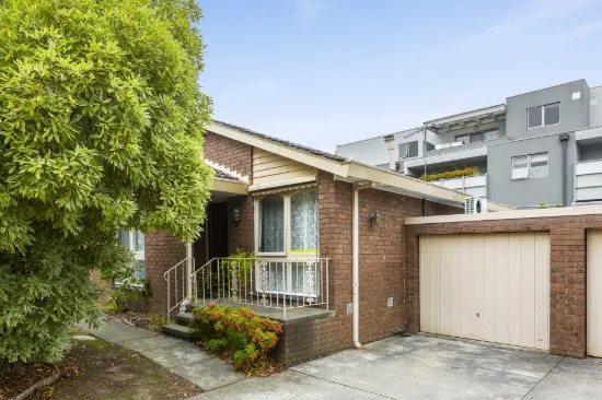 2/13 New Street, Ringwood, Vic 3134