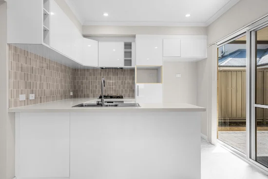2/13 Somers Street, Belmont, WA 6104