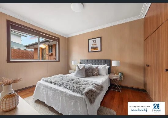 2/13 Stradbroke Drive, St Albans, Vic 3021