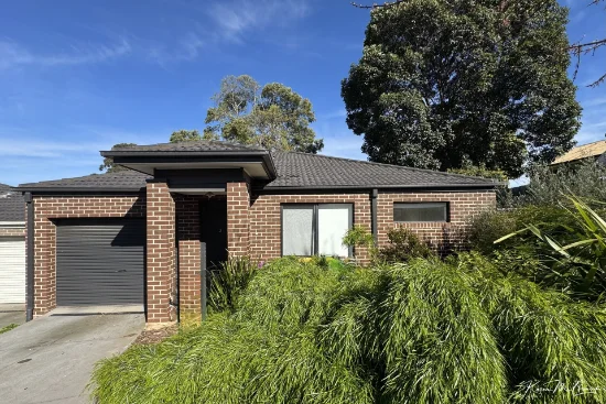 2/14  Lampard Road, Drouin, Vic 3818 - For Rent