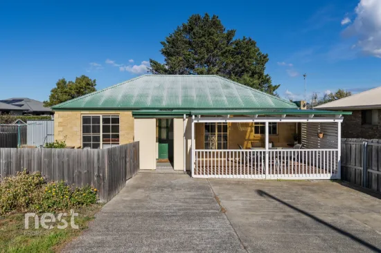 2/147A Derwent Avenue, Lindisfarne, Tas 7015