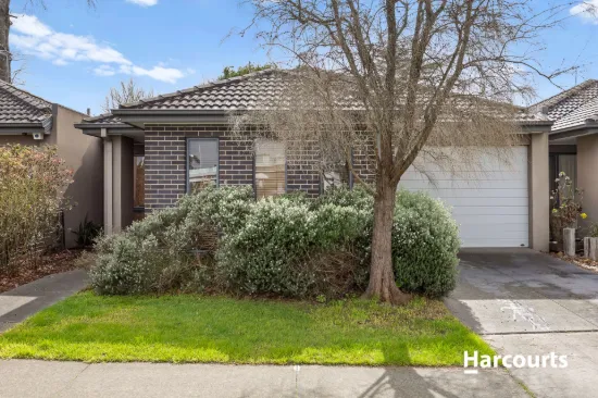 2/15 Beaconsfield Avenue, Beaconsfield, Vic 3807
