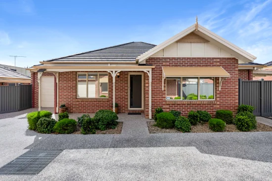 2/15 Clarke Avenue, Belmont, Vic 3216