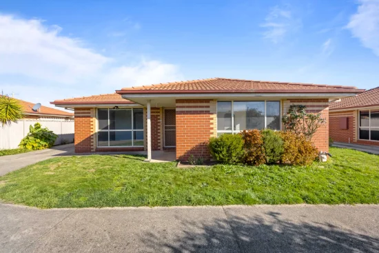 2/15 Lake Street, Wendouree, Vic 3355