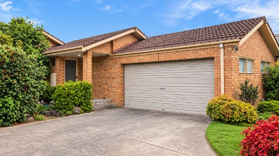 2/15 Pine Road, Bayswater, Vic 3153