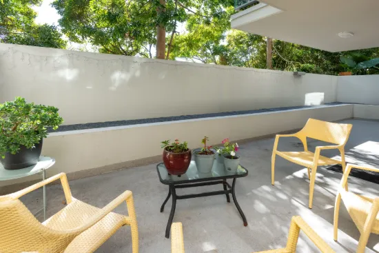 2/154 Musgrave Avenue, Southport, Qld 4215