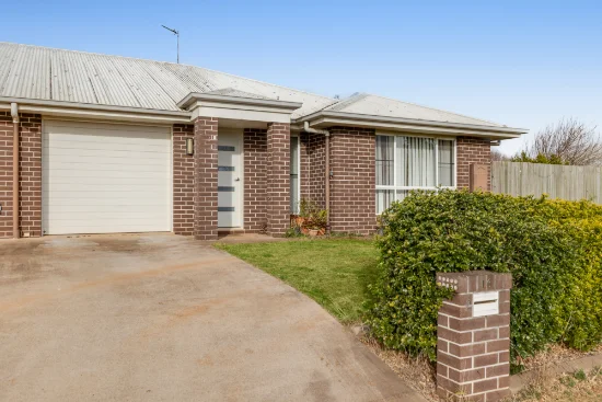 2/16 Chainey Court, Glenvale, Qld 4350