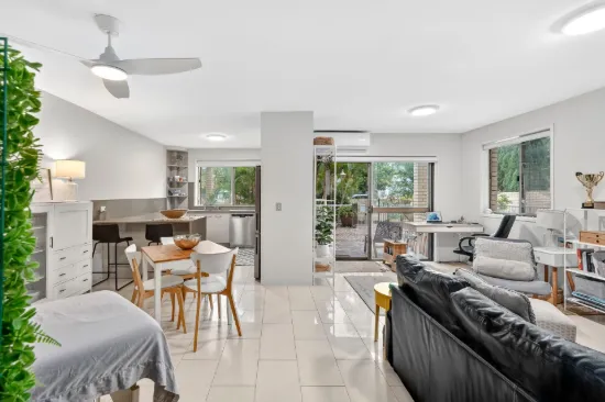 2/16 St Kilda Avenue, Broadbeach, Qld 4218