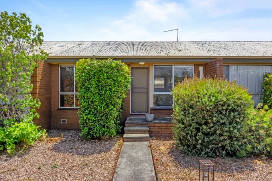 2/16 Symons St, Wendouree, Vic 3355