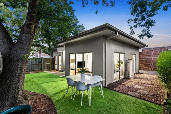 2/16 Tarook Way, Mornington, Vic 3931