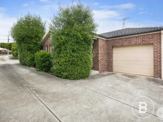 2/16 Whitehorse Road, Mount Clear, Vic 3350