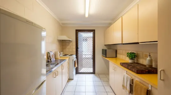 2/167 Shute Harbour Road, Cannonvale QLD 4802-Image