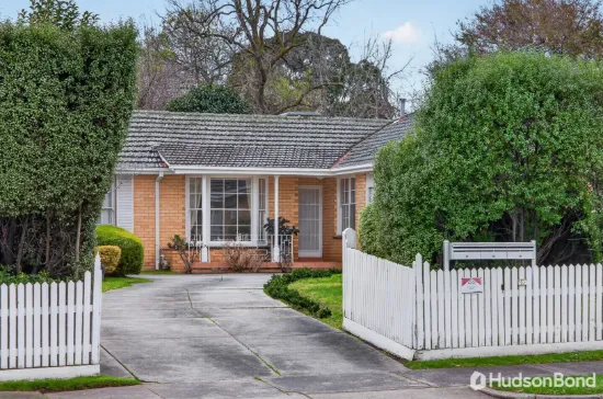 2/17 Belmore Road, Balwyn North, Vic 3104