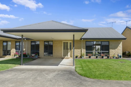 2/17 Fitzroy Street, Heywood, Vic 3304