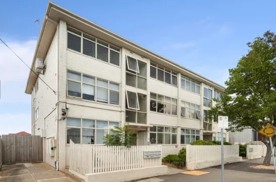 2/18 Nightingale Street, Balaclava VIC 3183-Image