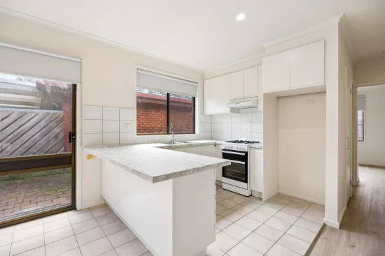 2/19-21 Woyna Avenue, Capel Sound, Vic 3940