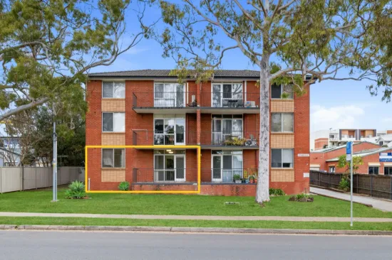 2/19 Chamberlain Street, Campbelltown NSW 2560-Image