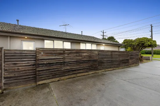 2/19 Oakes Avenue, Clayton South, Vic 3169